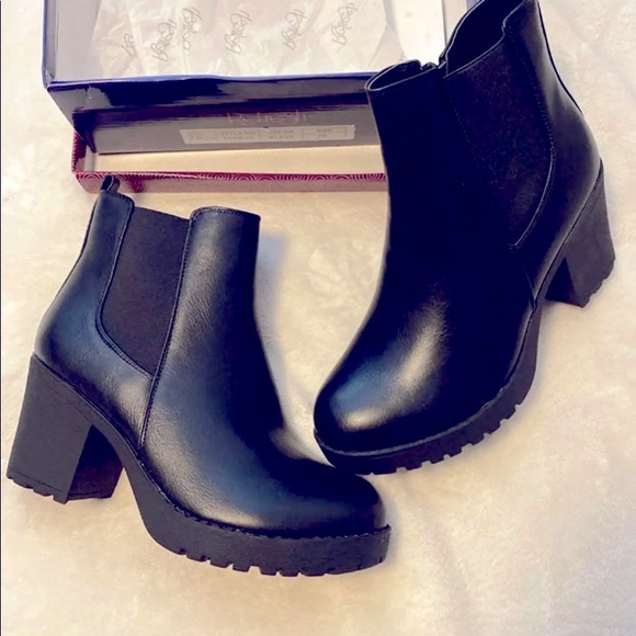 Sold - Picture 1 of 4